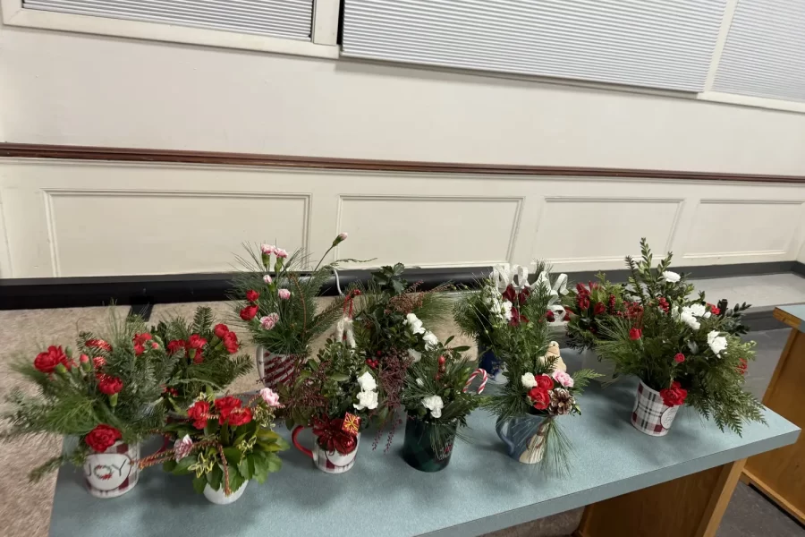 “Holiday Mug Floral Arrangements for Ada Lane” presented by Joyce Trainer and Bonnie Lindland